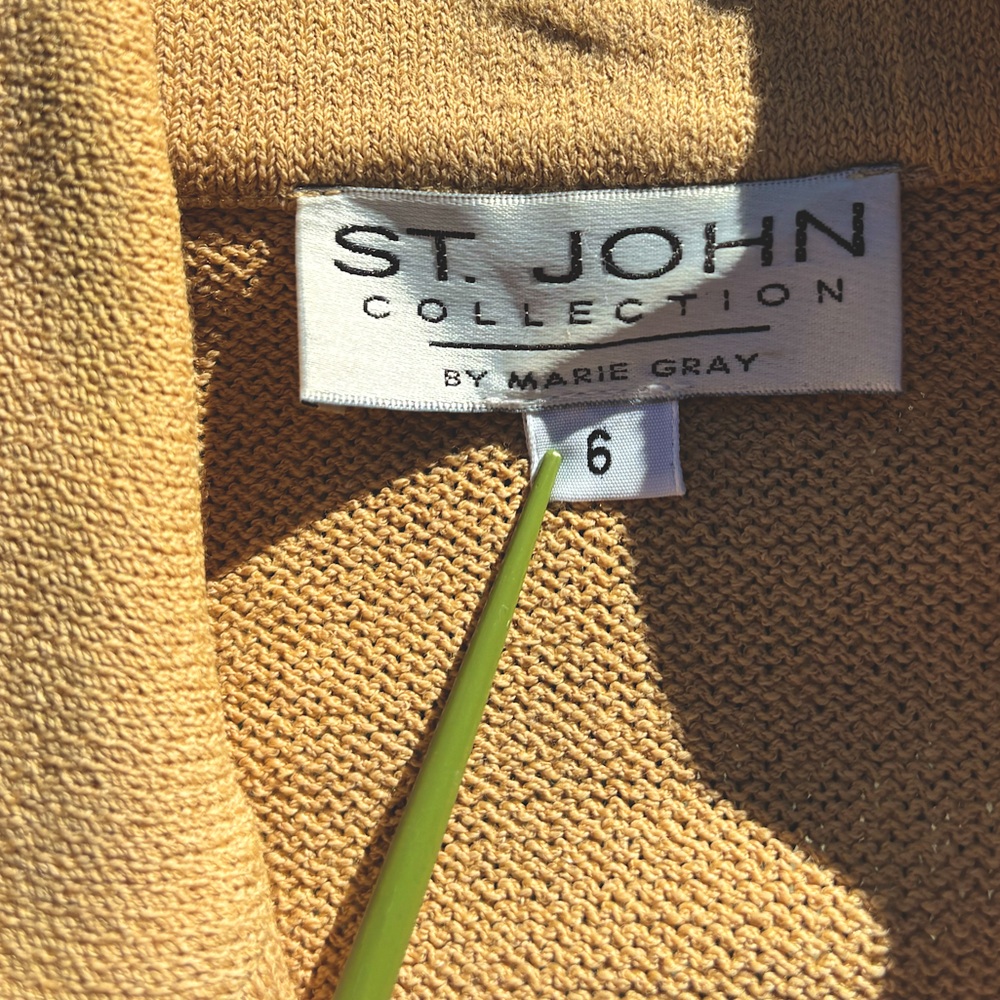 St.John Collection by Marie Gray,Tan Knit Jacket W/ Black Trim,Gold Buttons SZ 6 - Picture 2 of 12
